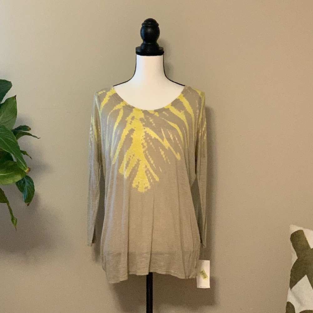 D O N A T E D 
Vince Comuto nwt Tan and Yellow Women's Top B61